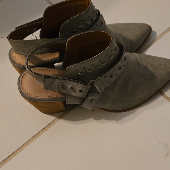 Studded Gray Women's Shoes - Picture 2 of 4